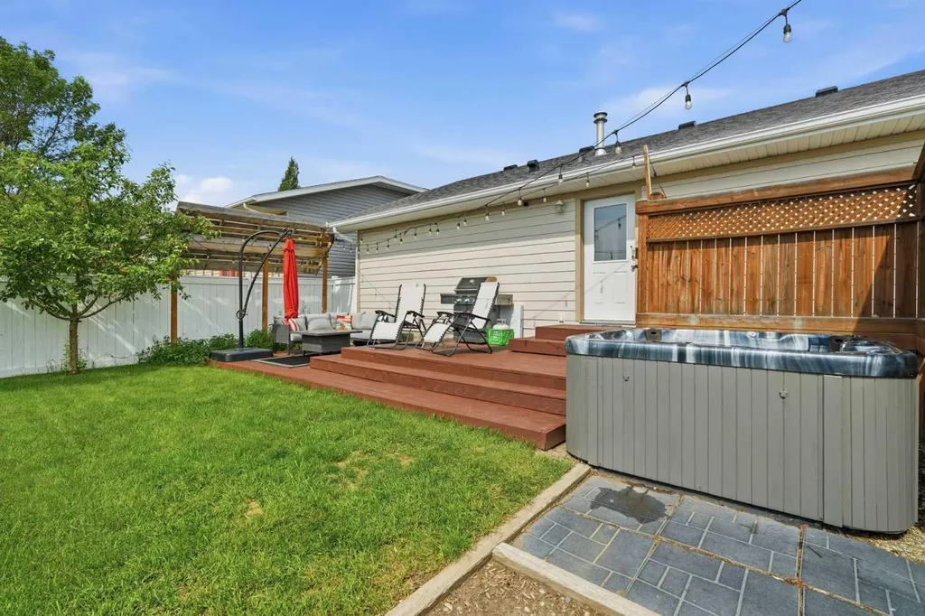 535 Pioneer Drive Irricana AB T0M 1B0