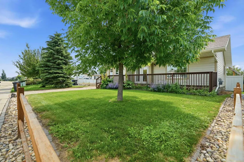 535 Pioneer Drive Irricana AB T0M 1B0