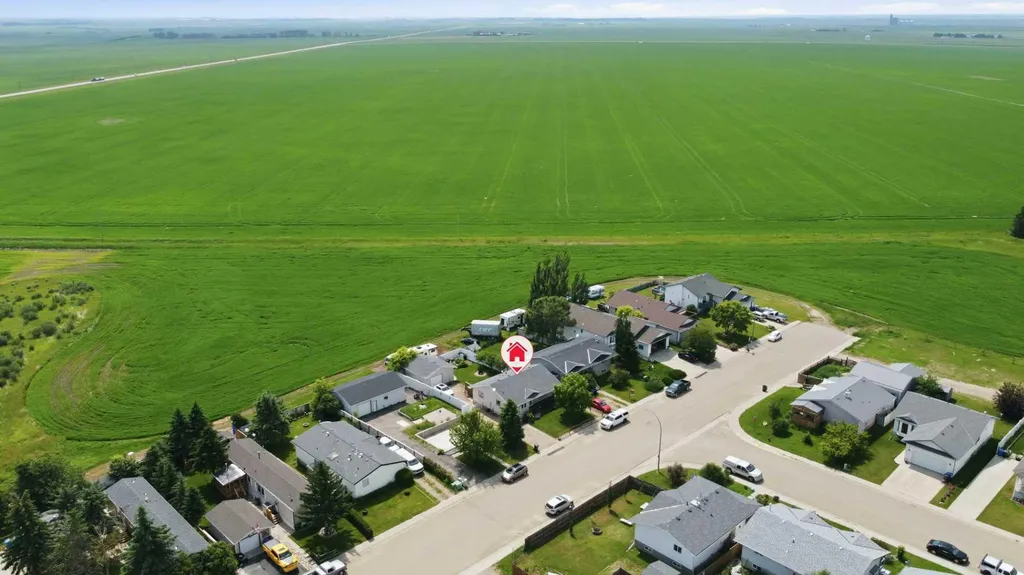 535 Pioneer Drive Irricana AB T0M 1B0