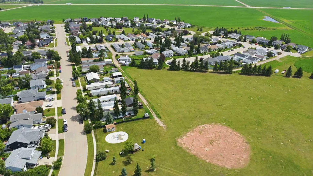 535 Pioneer Drive Irricana AB T0M 1B0