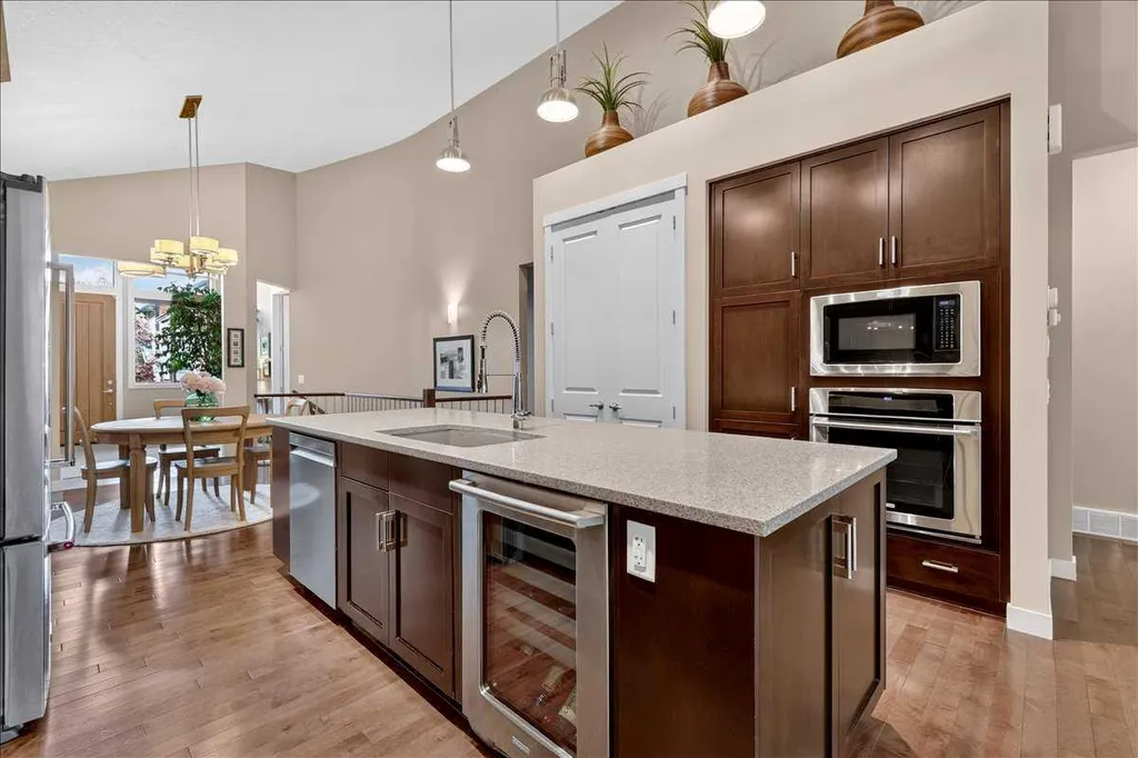 295 Tremblant Way SW Calgary AB T3H 0S8