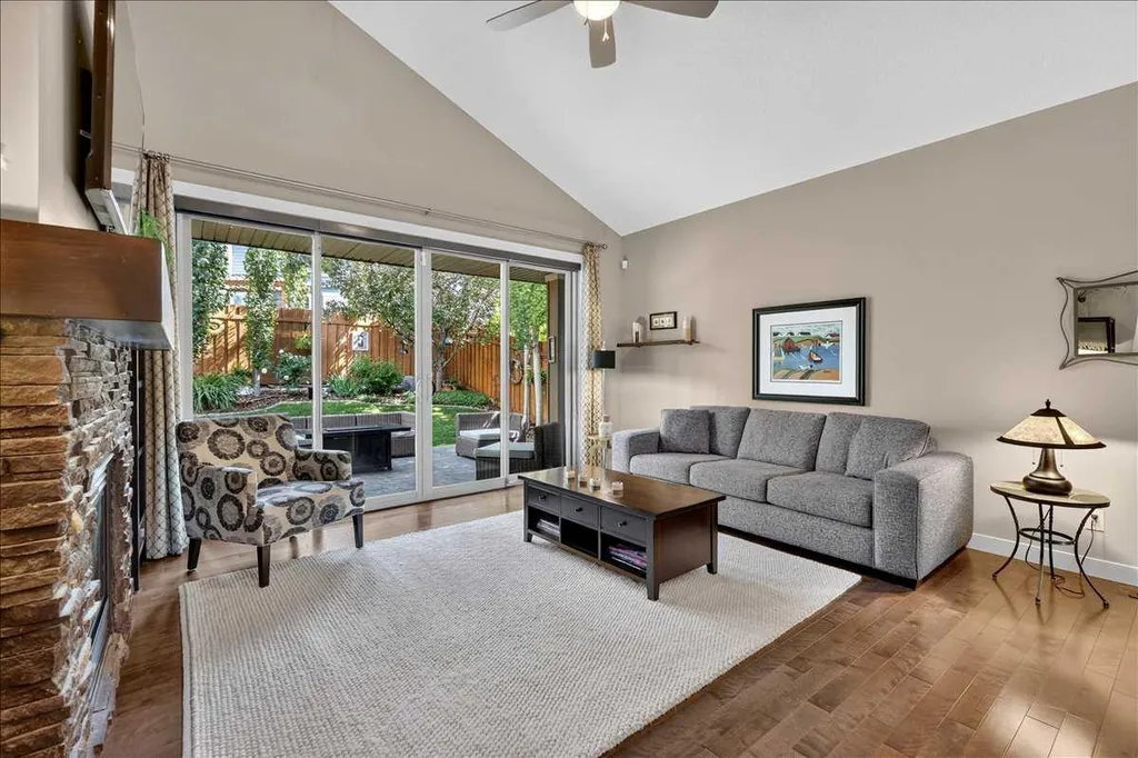 295 Tremblant Way SW Calgary AB T3H 0S8