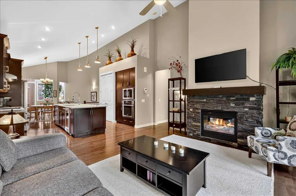 295 Tremblant Way SW Calgary AB T3H 0S8