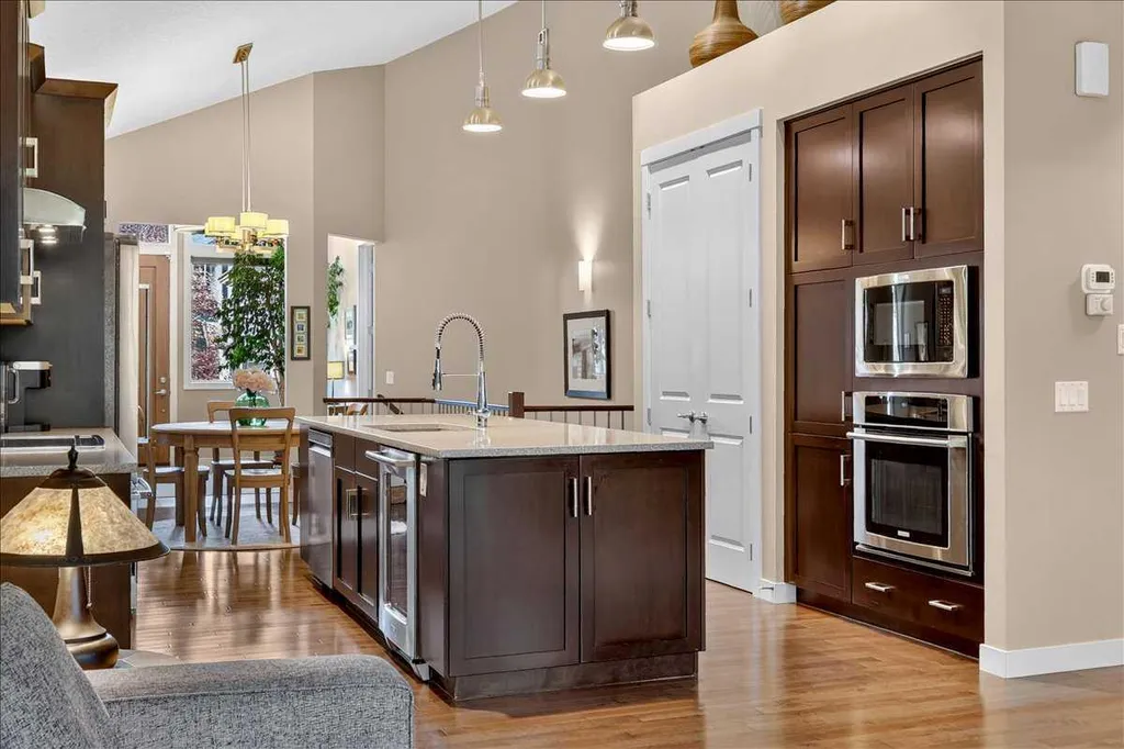 295 Tremblant Way SW Calgary AB T3H 0S8