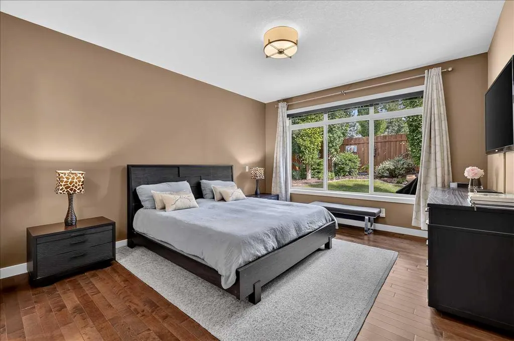 295 Tremblant Way SW Calgary AB T3H 0S8