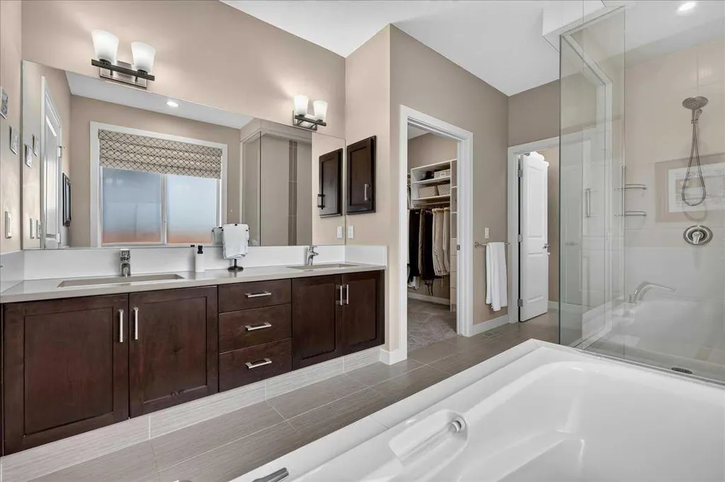 295 Tremblant Way SW Calgary AB T3H 0S8
