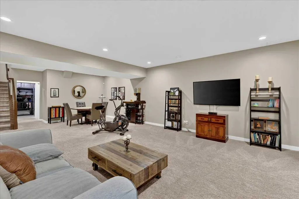 295 Tremblant Way SW Calgary AB T3H 0S8
