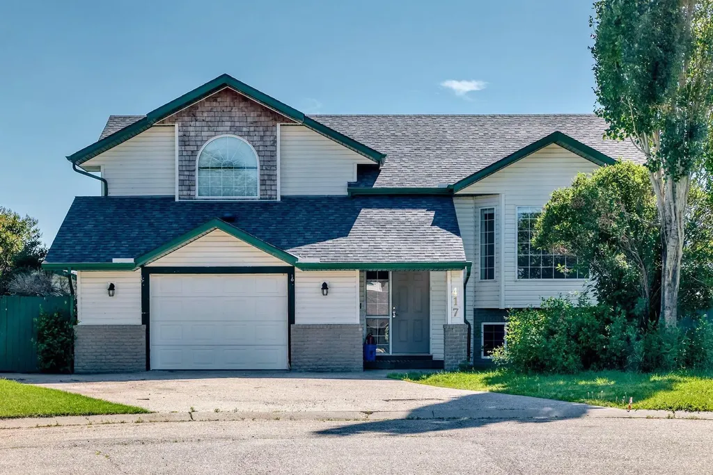 417 9 Street Beiseker AB T0M 0G0