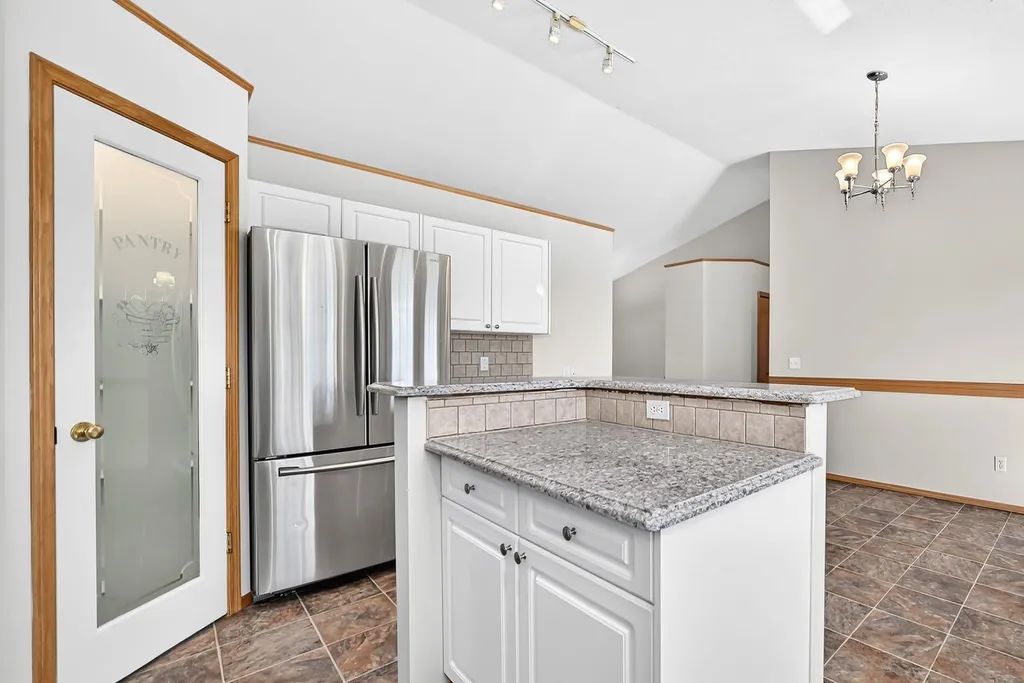 417 9 Street Beiseker AB T0M 0G0
