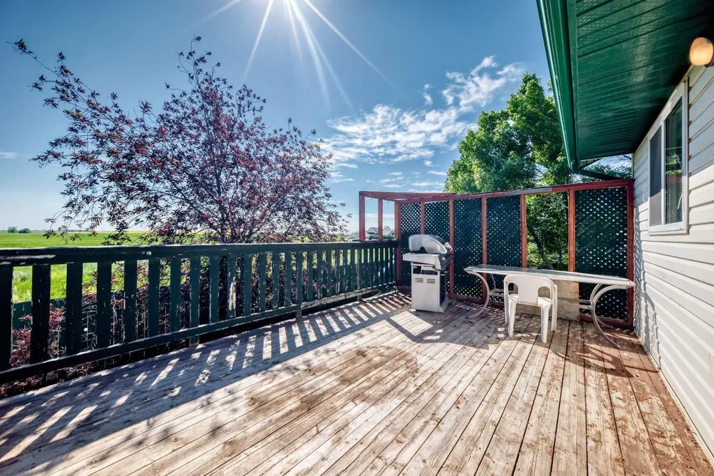 417 9 Street Beiseker AB T0M 0G0
