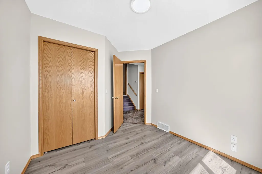 417 9 Street Beiseker AB T0M 0G0