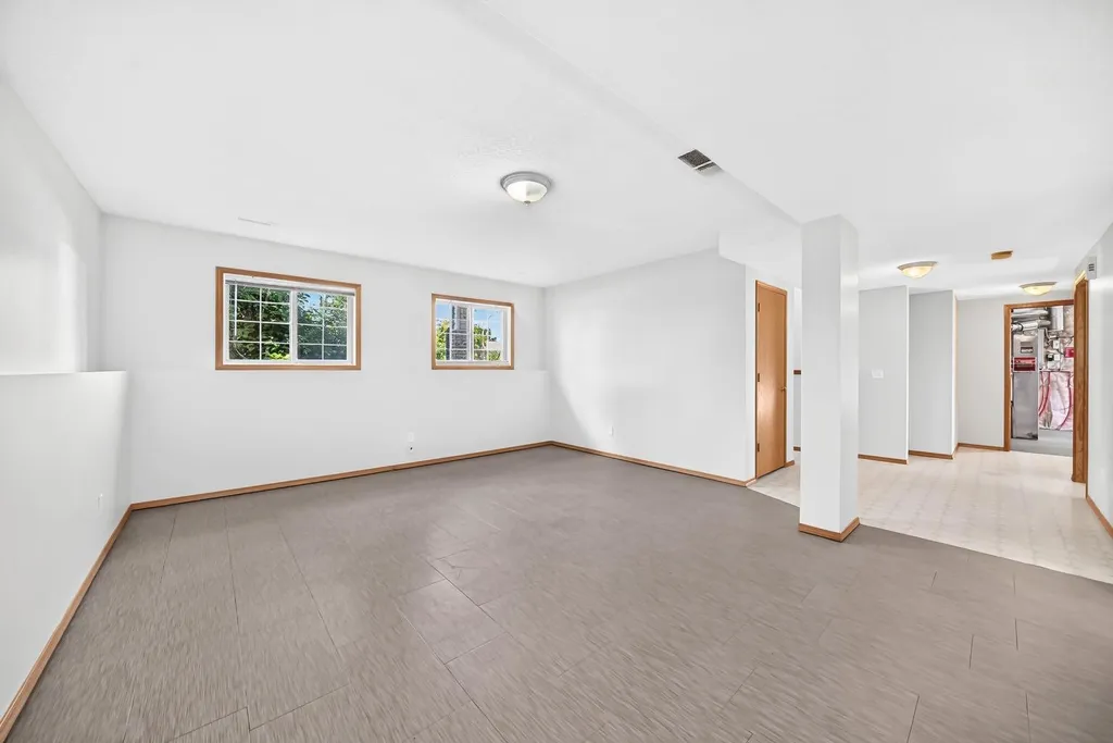 417 9 Street Beiseker AB T0M 0G0