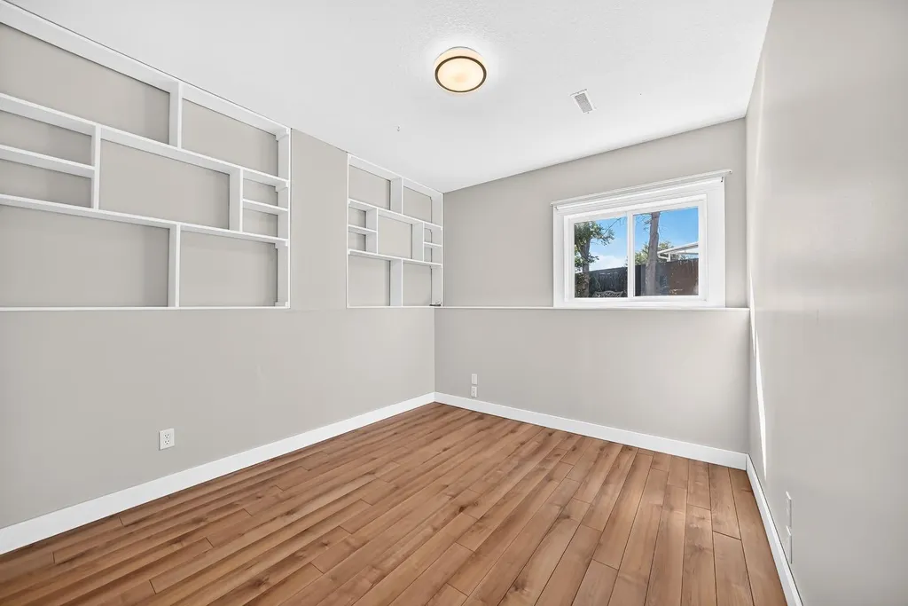 417 9 Street Beiseker AB T0M 0G0
