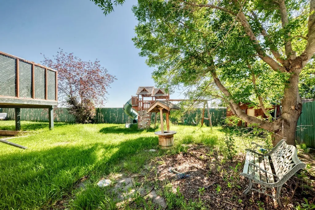 417 9 Street Beiseker AB T0M 0G0