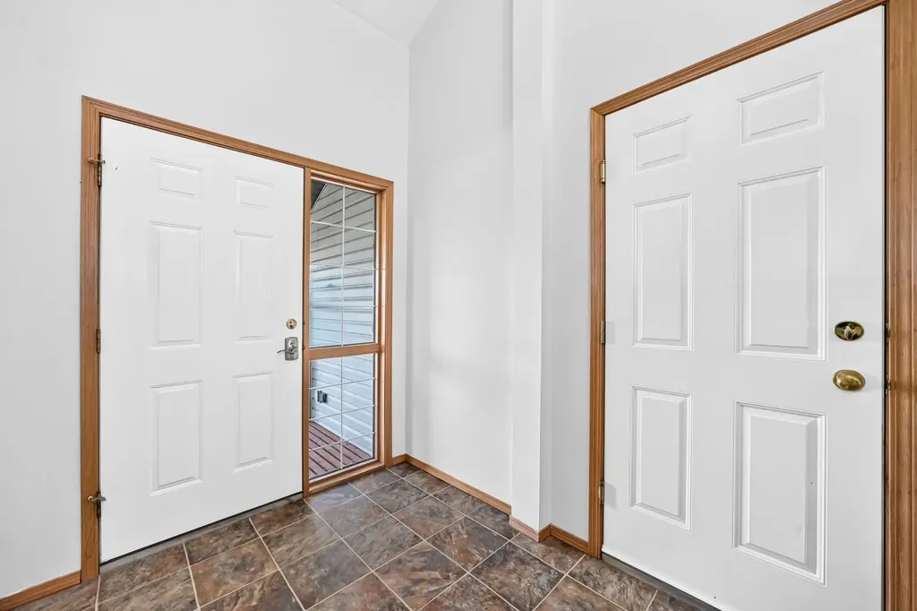 417 9 Street Beiseker AB T0M 0G0