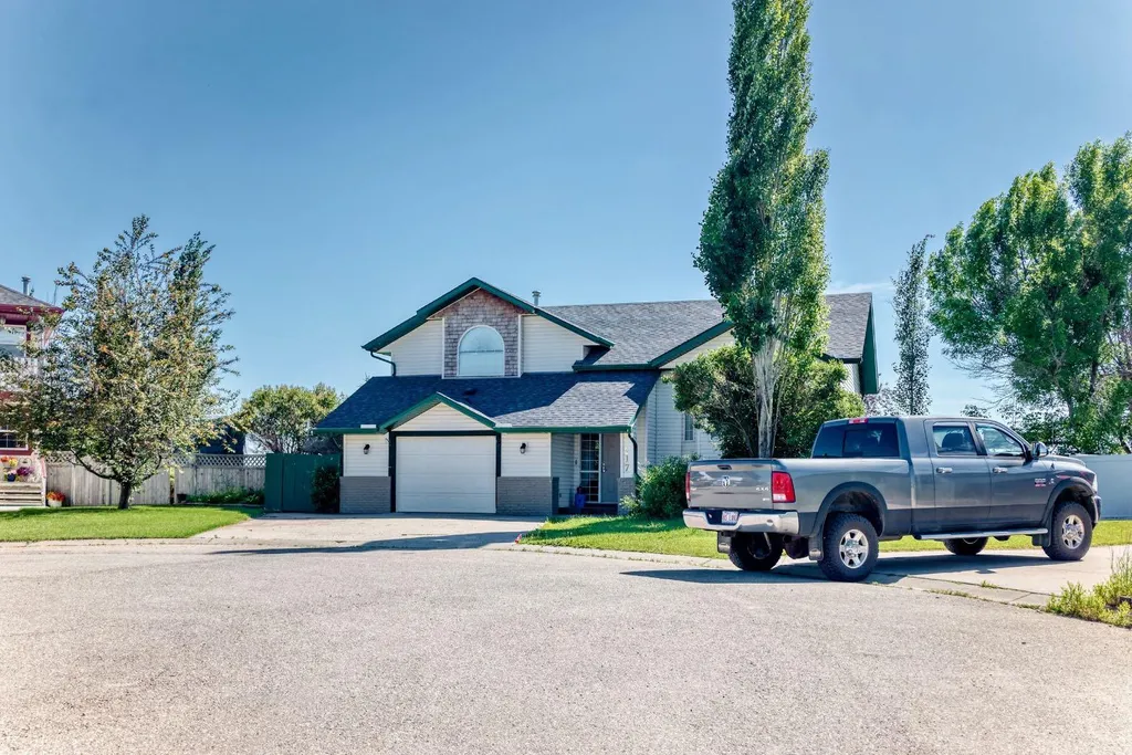 417 9 Street Beiseker AB T0M 0G0