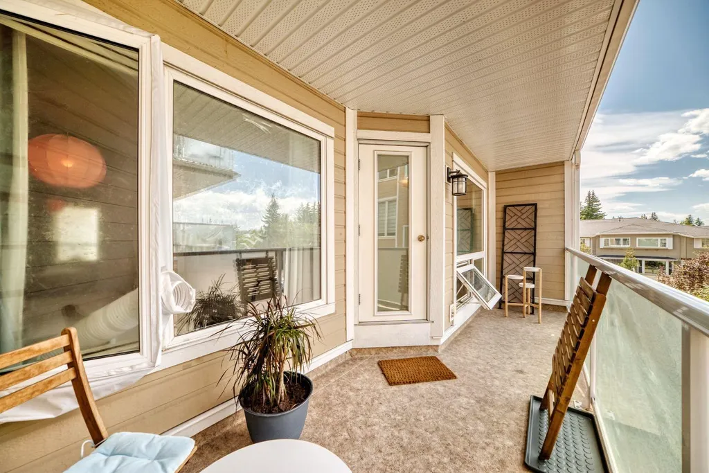 3717 42 Street NW Calgary AB T3A 2W2