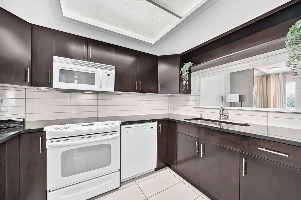 3717 42 Street NW Calgary AB T3A 2W2
