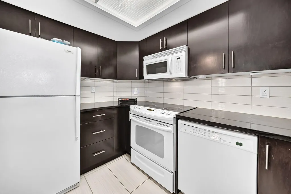 3717 42 Street NW Calgary AB T3A 2W2