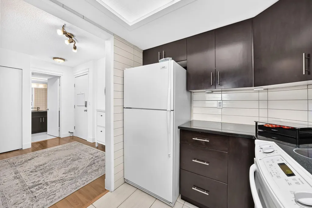 3717 42 Street NW Calgary AB T3A 2W2