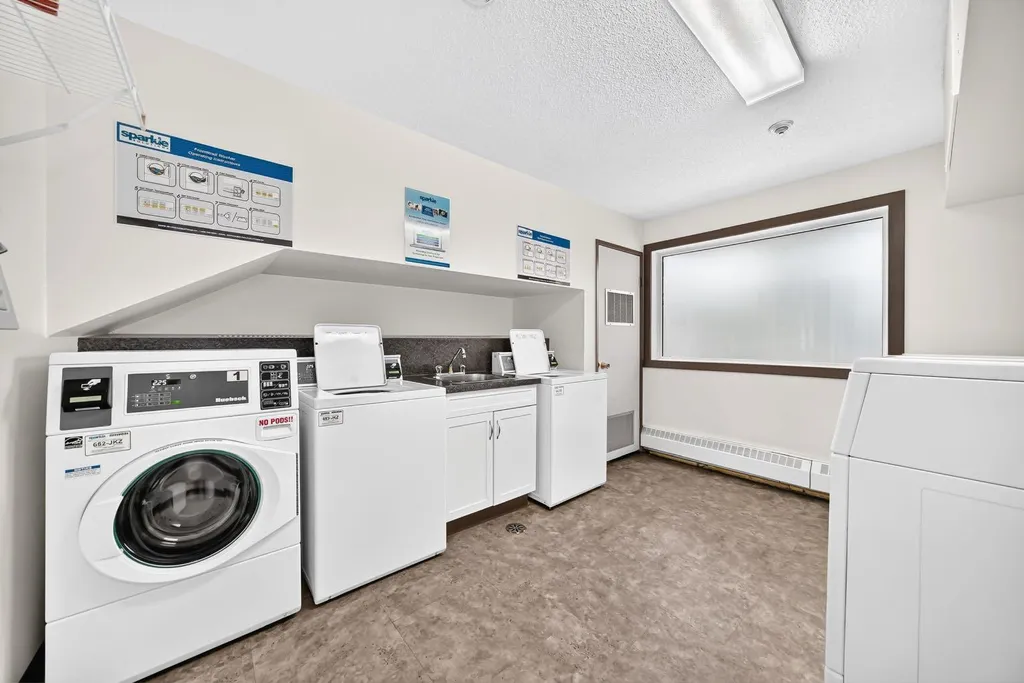 3717 42 Street NW Calgary AB T3A 2W2