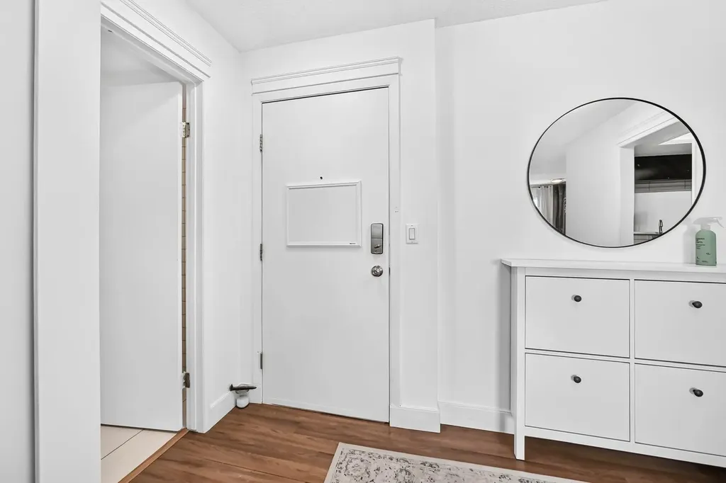 3717 42 Street NW Calgary AB T3A 2W2