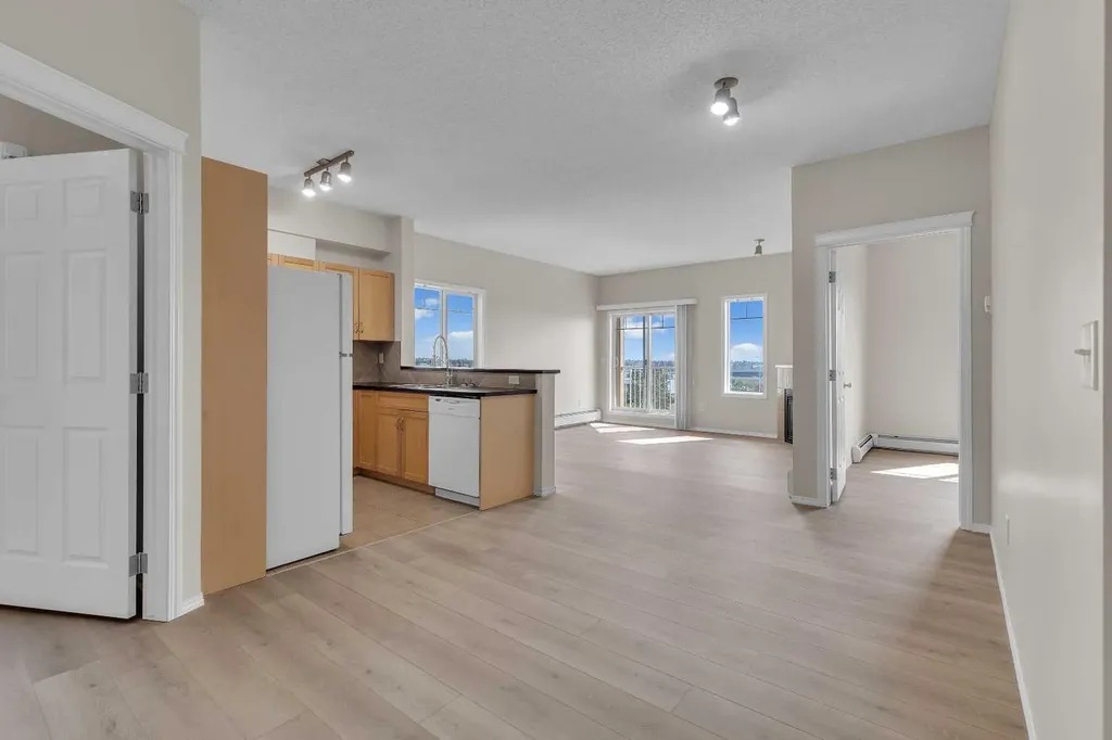 70 Panamount Drive NW Calgary AB T3K 6G7