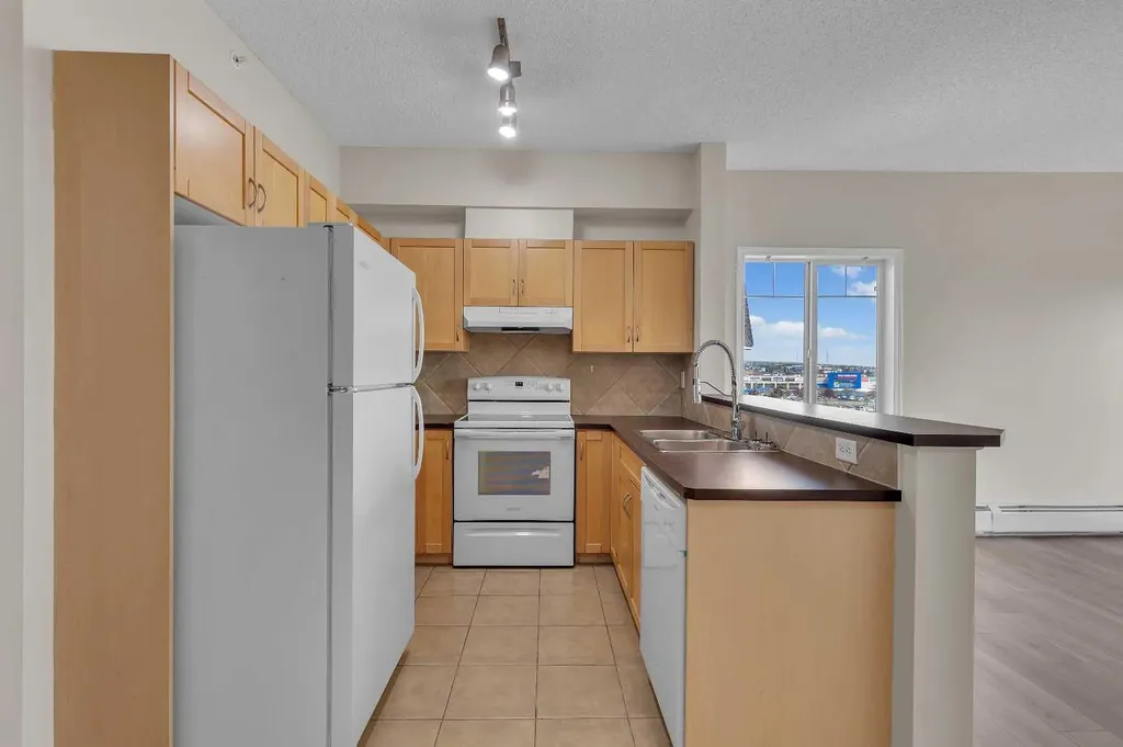 70 Panamount Drive NW Calgary AB T3K 6G7