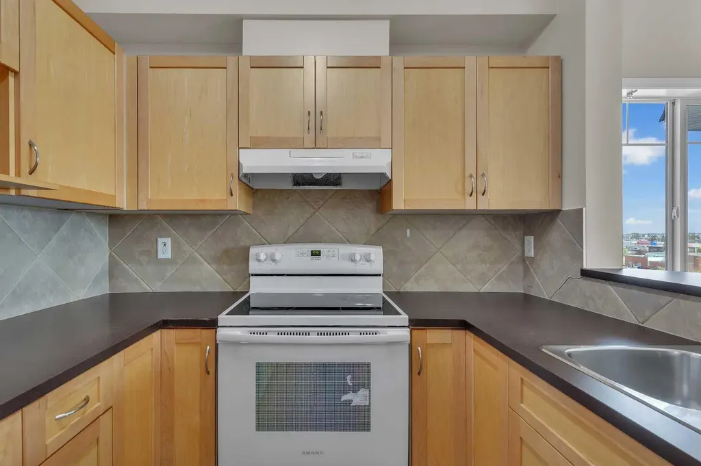 70 Panamount Drive NW Calgary AB T3K 6G7