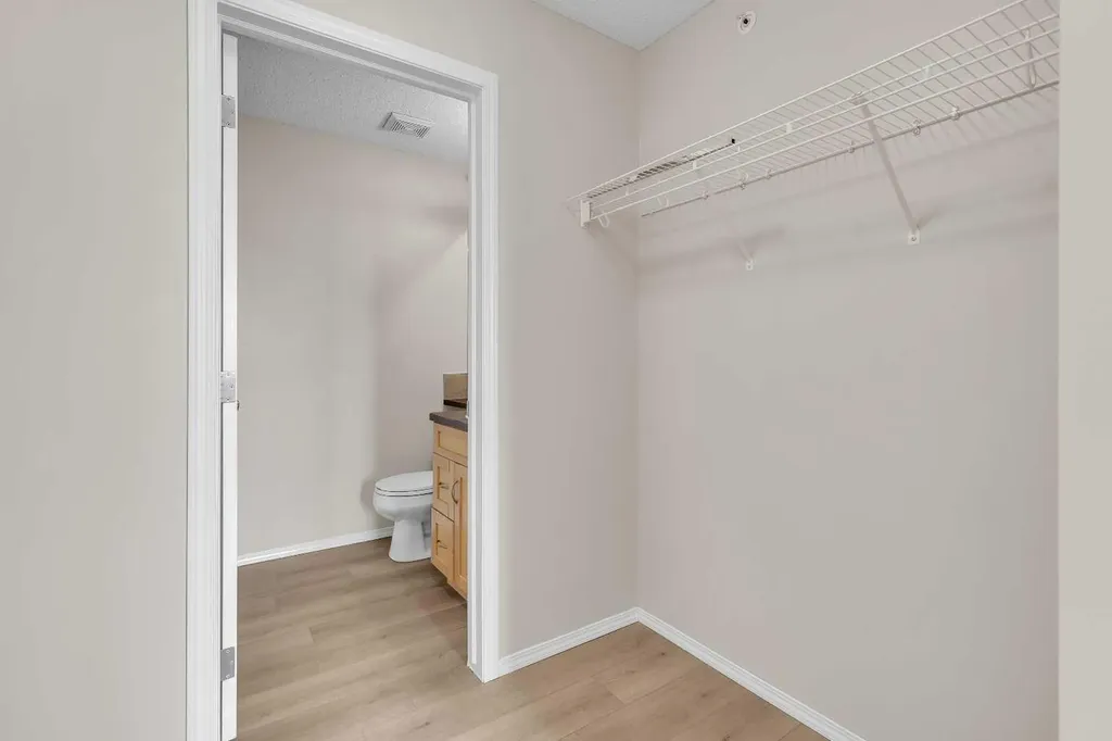 70 Panamount Drive NW Calgary AB T3K 6G7