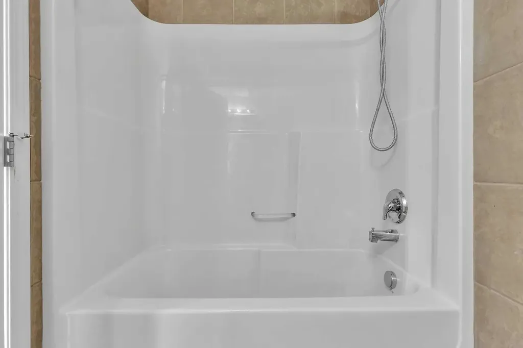 70 Panamount Drive NW Calgary AB T3K 6G7