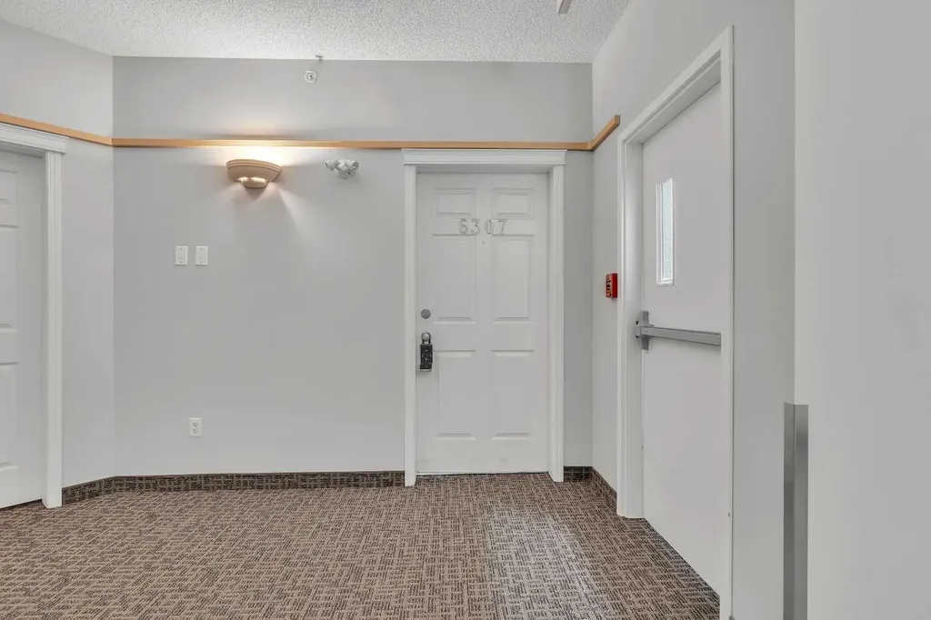 70 Panamount Drive NW Calgary AB T3K 6G7