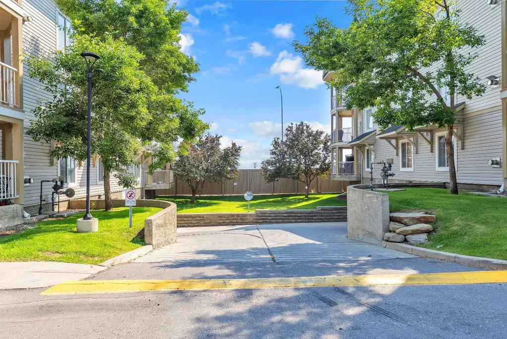 70 Panamount Drive NW Calgary AB T3K 6G7