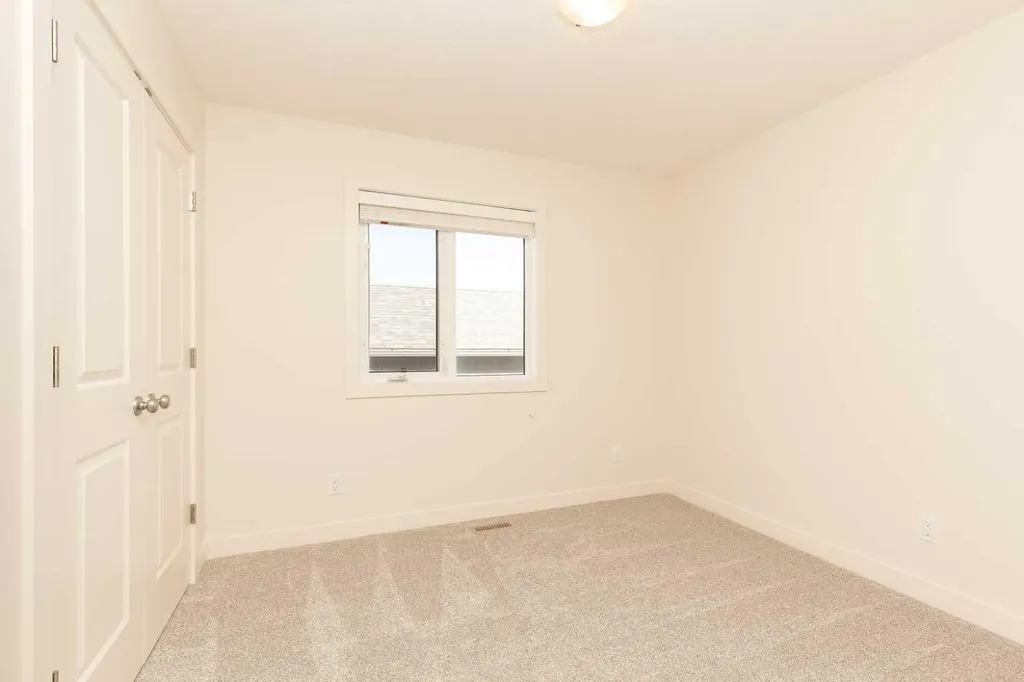 78 Sunridge Boulevard W Lethbridge AB T1J 0T4