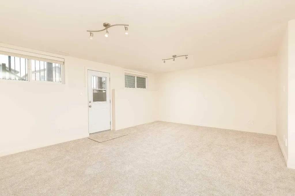 78 Sunridge Boulevard W Lethbridge AB T1J 0T4