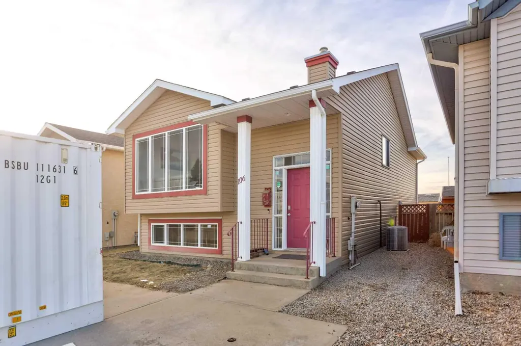 106 Peigan Court W Lethbridge AB T1K 7N8