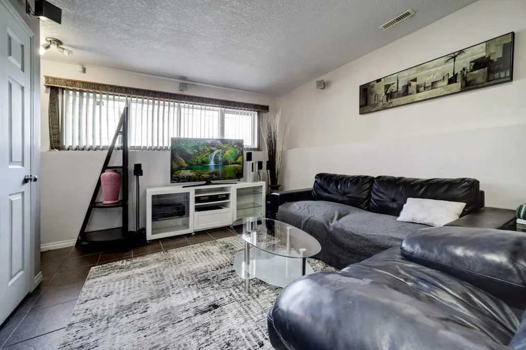 106 Peigan Court W Lethbridge AB T1K 7N8