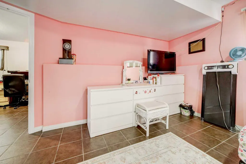 106 Peigan Court W Lethbridge AB T1K 7N8