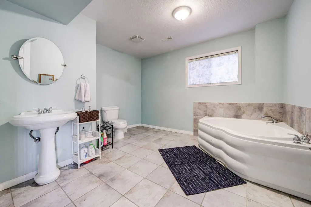 106 Peigan Court W Lethbridge AB T1K 7N8
