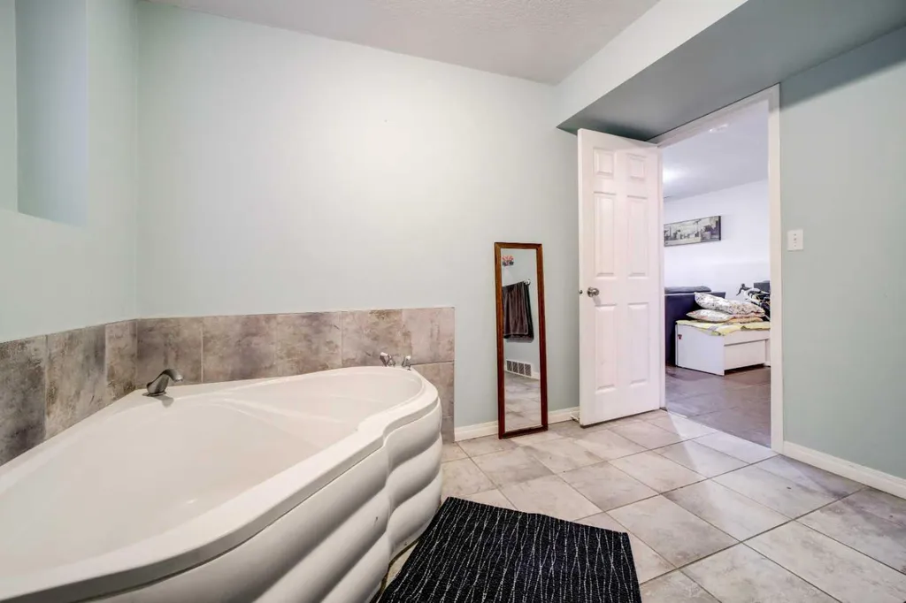 106 Peigan Court W Lethbridge AB T1K 7N8