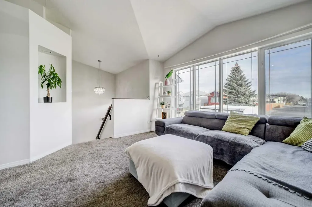 106 Peigan Court W Lethbridge AB T1K 7N8