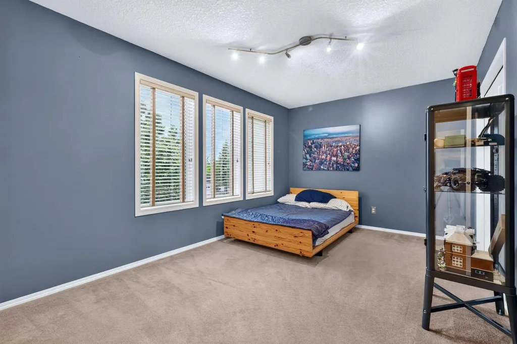 14 Evergreen Common SW Calgary AB T2Y 4N8