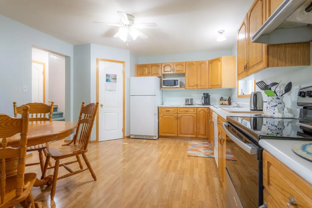 5725 41 Street Lloydminster AB T9V 2A4