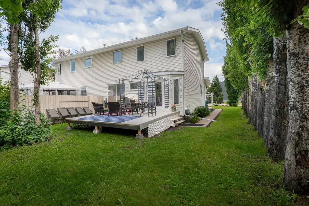 5725 41 Street Lloydminster AB T9V 2A4