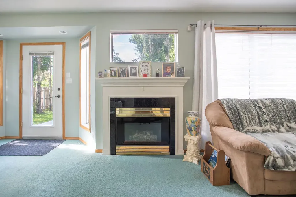 5725 41 Street Lloydminster AB T9V 2A4