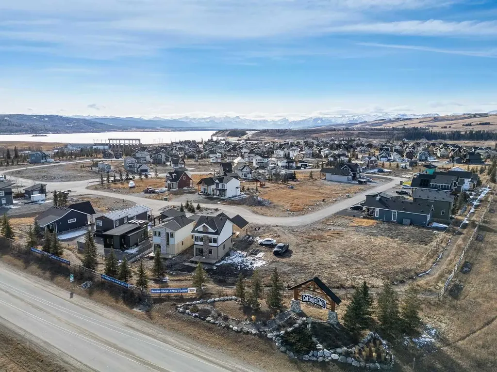 423 Cottageclub Cove Rural Rocky View County AB T4C1B1