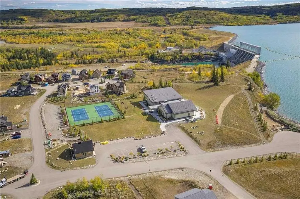 423 Cottageclub Cove Rural Rocky View County AB T4C1B1