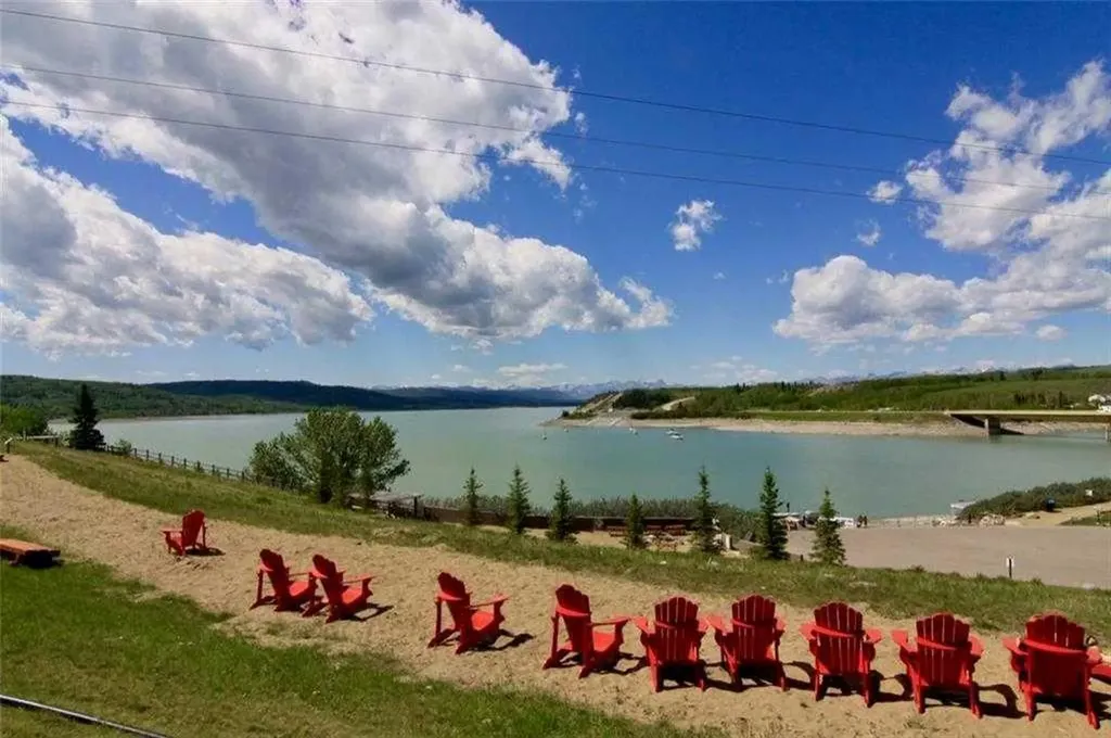 423 Cottageclub Cove Rural Rocky View County AB T4C1B1