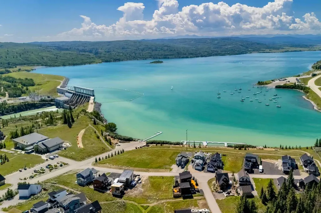 423 Cottageclub Cove Rural Rocky View County AB T4C1B1