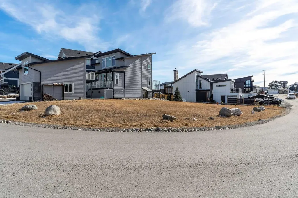 423 Cottageclub Cove Rural Rocky View County AB T4C1B1